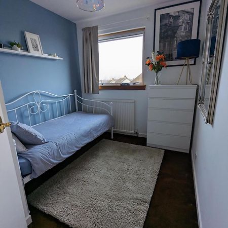 Single Room With Castle View Единбург Екстериор снимка