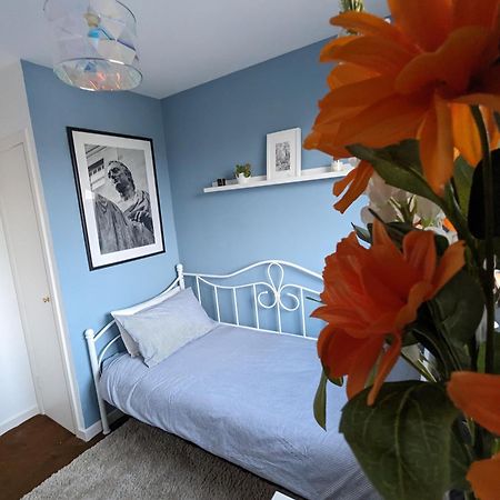 Single Room With Castle View Единбург Екстериор снимка